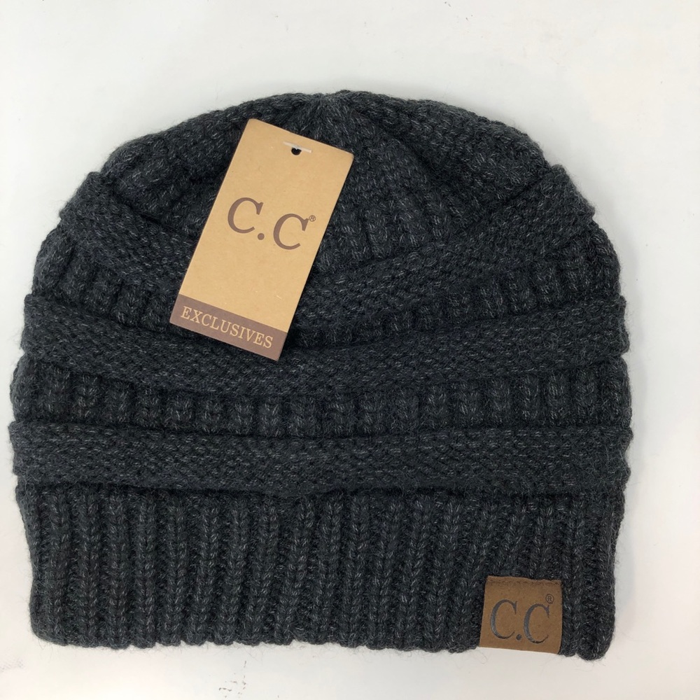 NWT C.C MIXED SOFT YARN BEANIE BLACK/GRAY